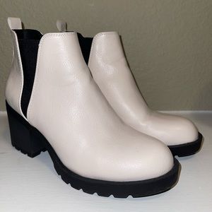 Chelsea Boots